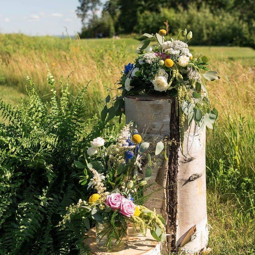 whimsical summer wedding flowers